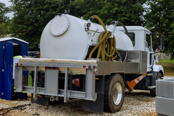 Portable Toilet Options We Offer in Owensville, IN